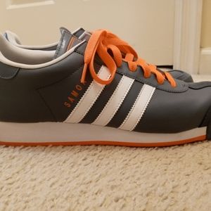 Adidas Sz 11.5 Dk Gray, Orange & Wt Samoa Sneakers
